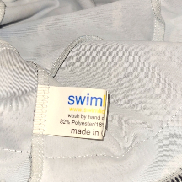 Swimlids UPF 50+ Kids Shark Bait Swim Bucket Hat Beachy Pool Vacay Size S NWOT - Picture 11 of 13